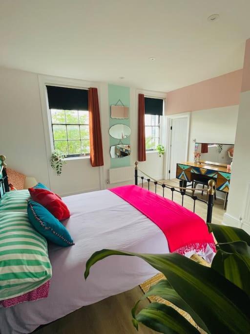 Apartment Colourful In Margate